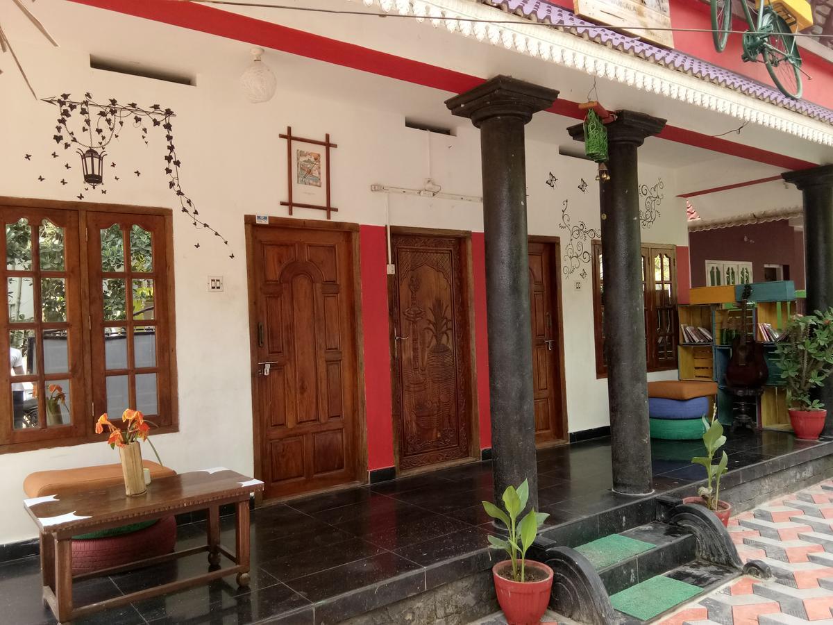 Gone Coastal Homestay Варкала Экстерьер фото